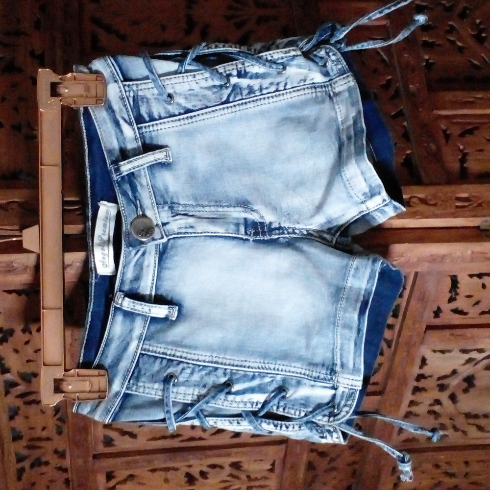 Angel Premium: Short Pants
